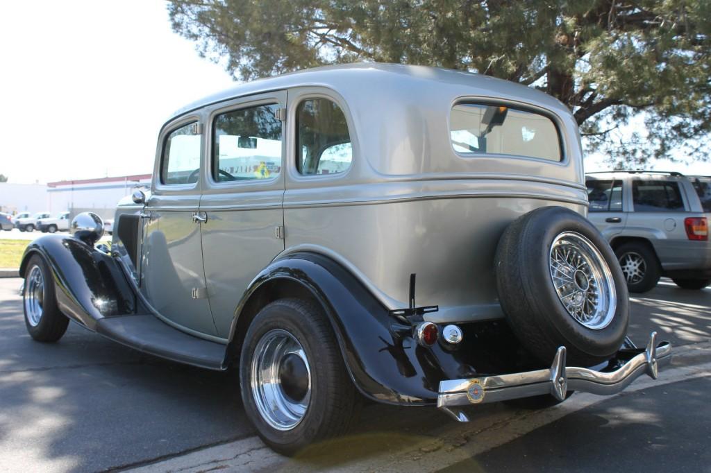 1934 Ford Deluxe Fordor Sedan Barn Find