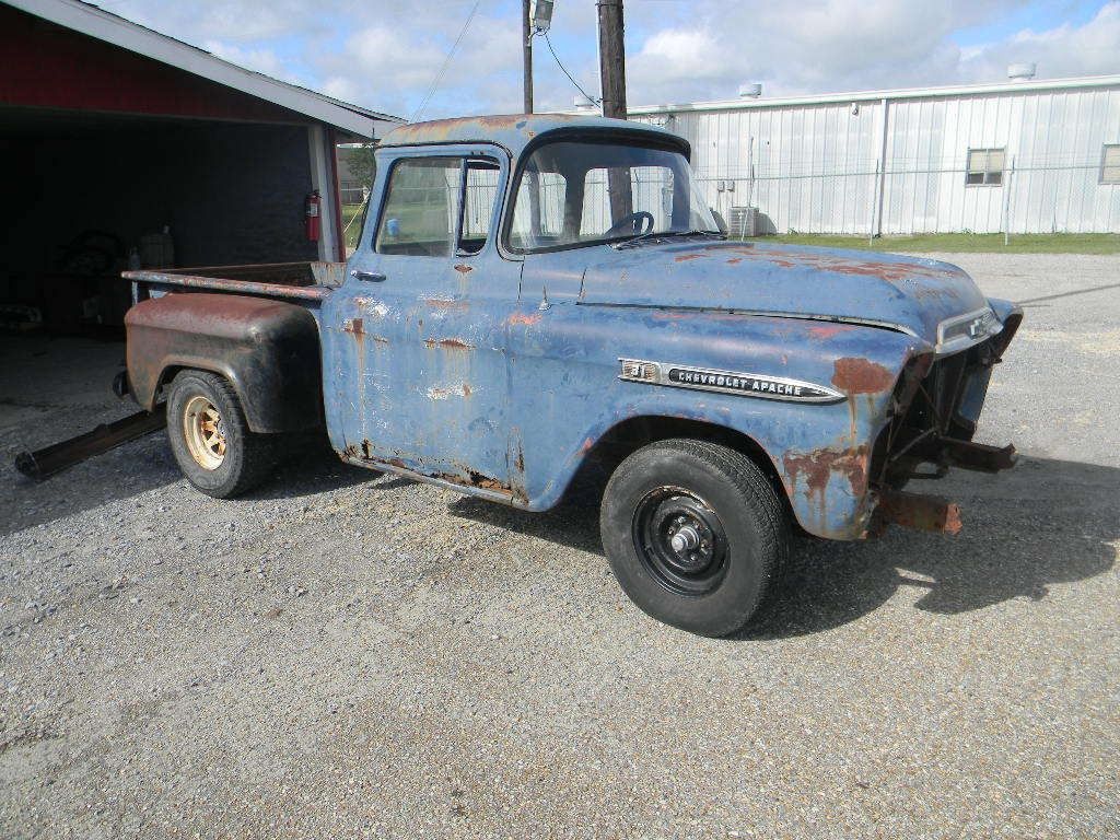 1958 Chevrolet Apache big Window barn find Project truck