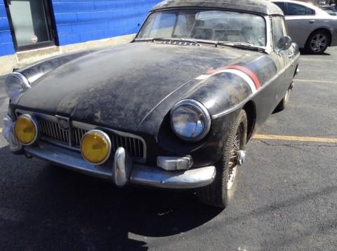 1967 MG MGB barn find for sale