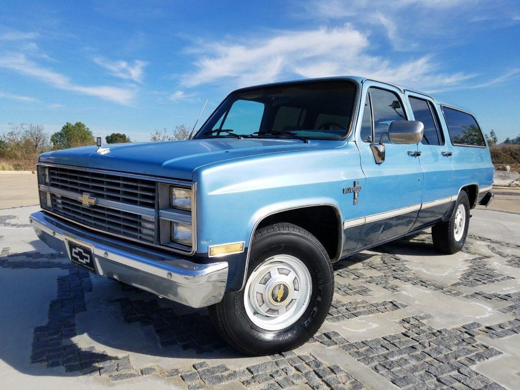 1984 Chevrolet Suburban – in very good condition