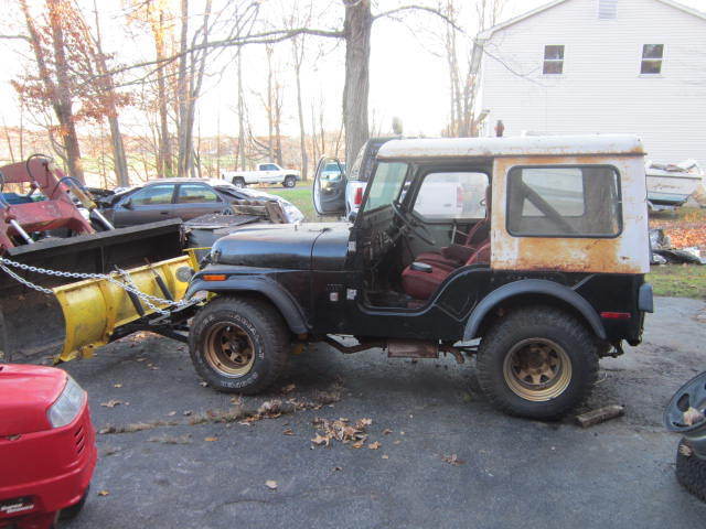 1971 Willys Jeep v6 with plow