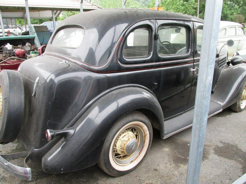 1935 Ford Deluxe Sedan barn find