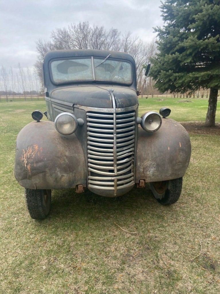 1939 Chevrolet Pickups, Barn Find