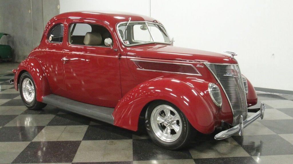 1937 Ford Restomod Club Coupe