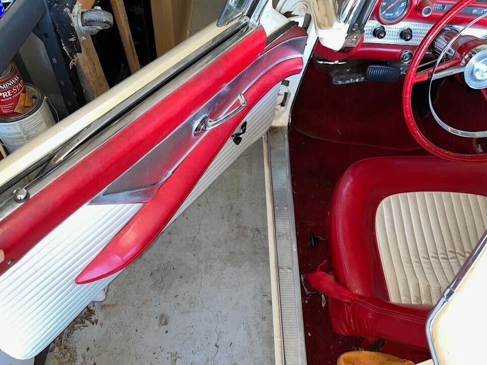 1956 Ford Thunderbird Removable hard top