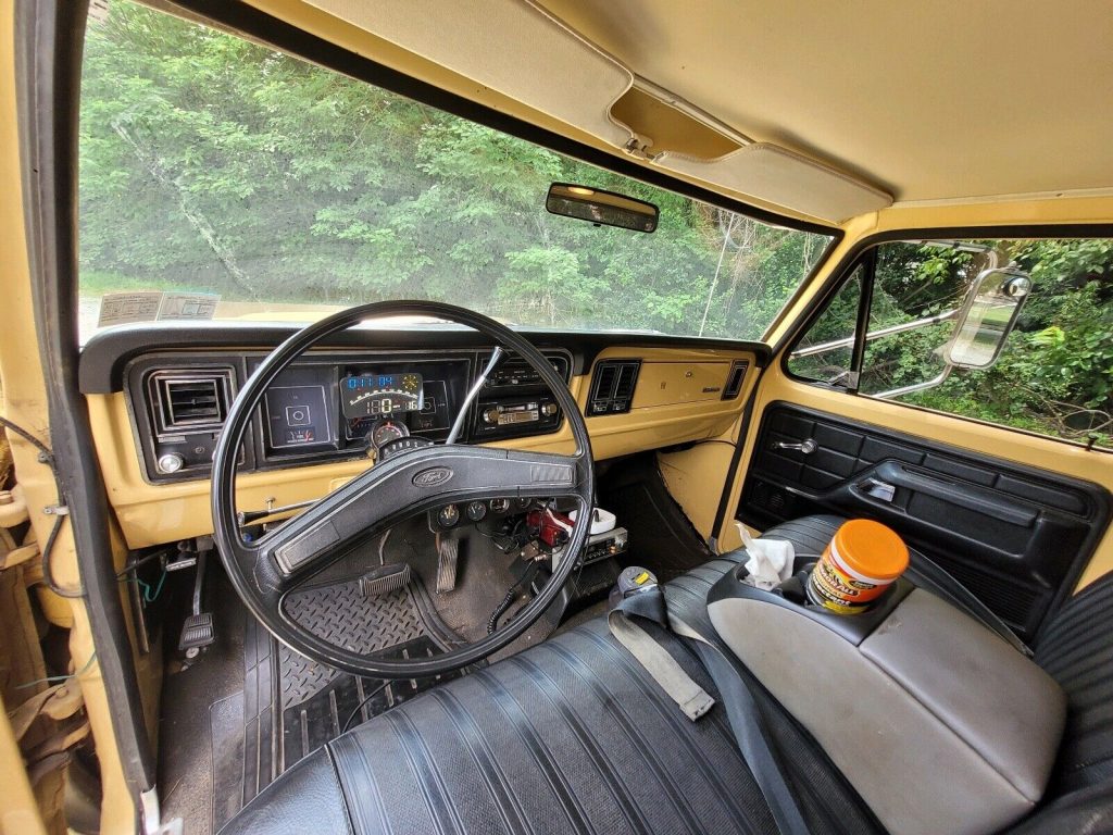 1975 Ford F100 Super Cab