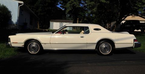1975 Lincoln Continental for sale