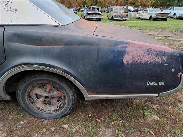 1967 Oldsmobile 4 Door Sedan