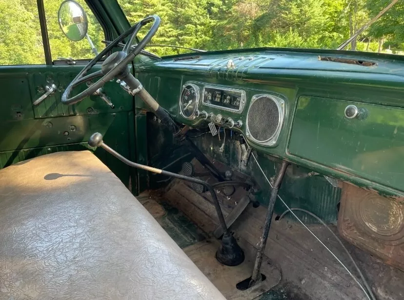 1949 Dodge B-1-D Flatbed 1-Ton Pilothouse Truck