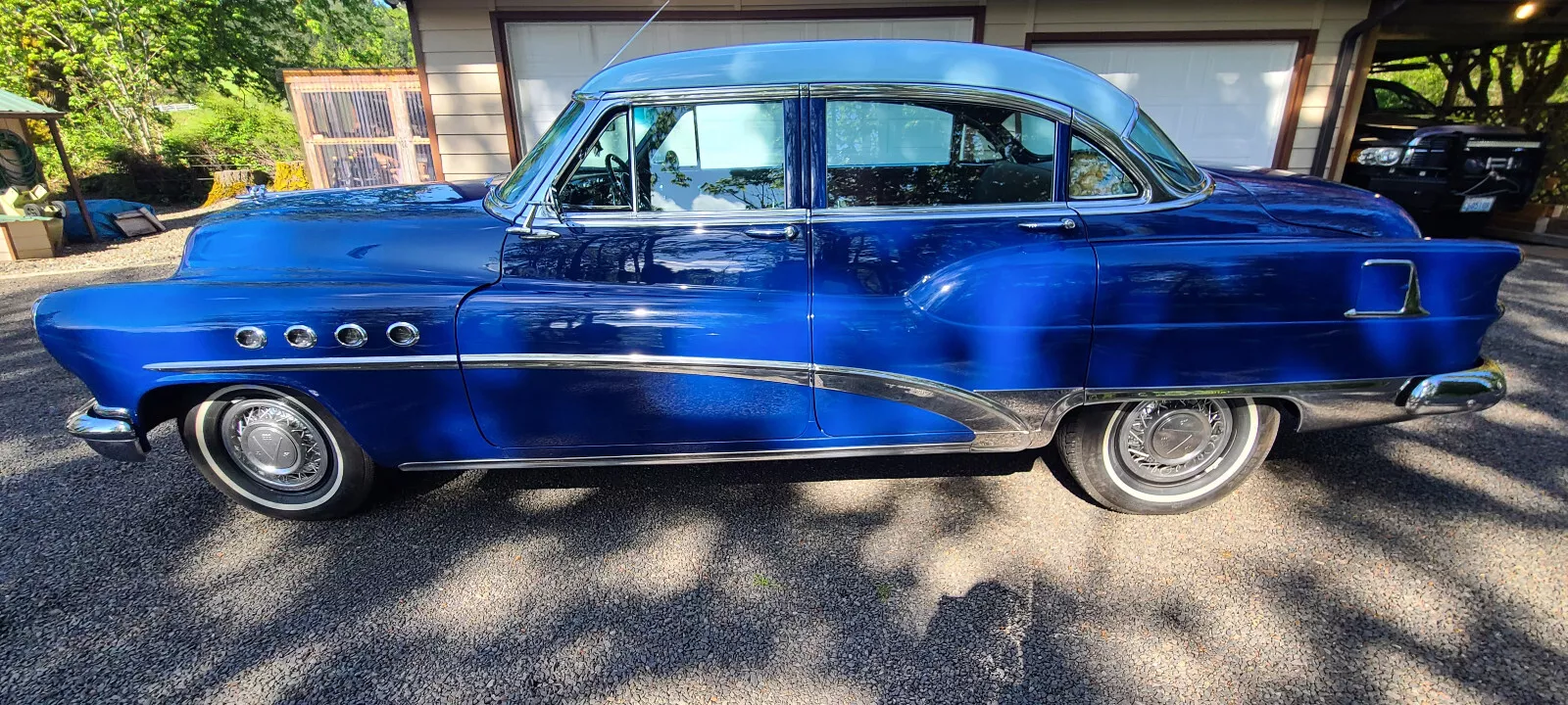 1953 Buick Roadmaster All trim is There, Attached and in Excellant Condition !