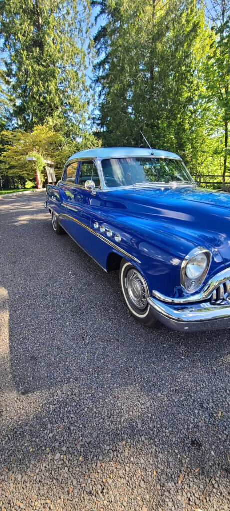 1953 Buick Roadmaster All trim is There, Attached and in Excellant Condition !