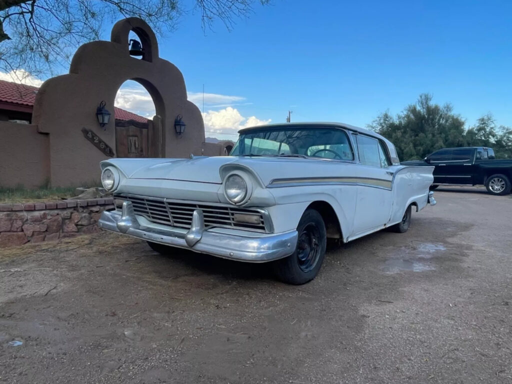 1957 Ford Fairlane