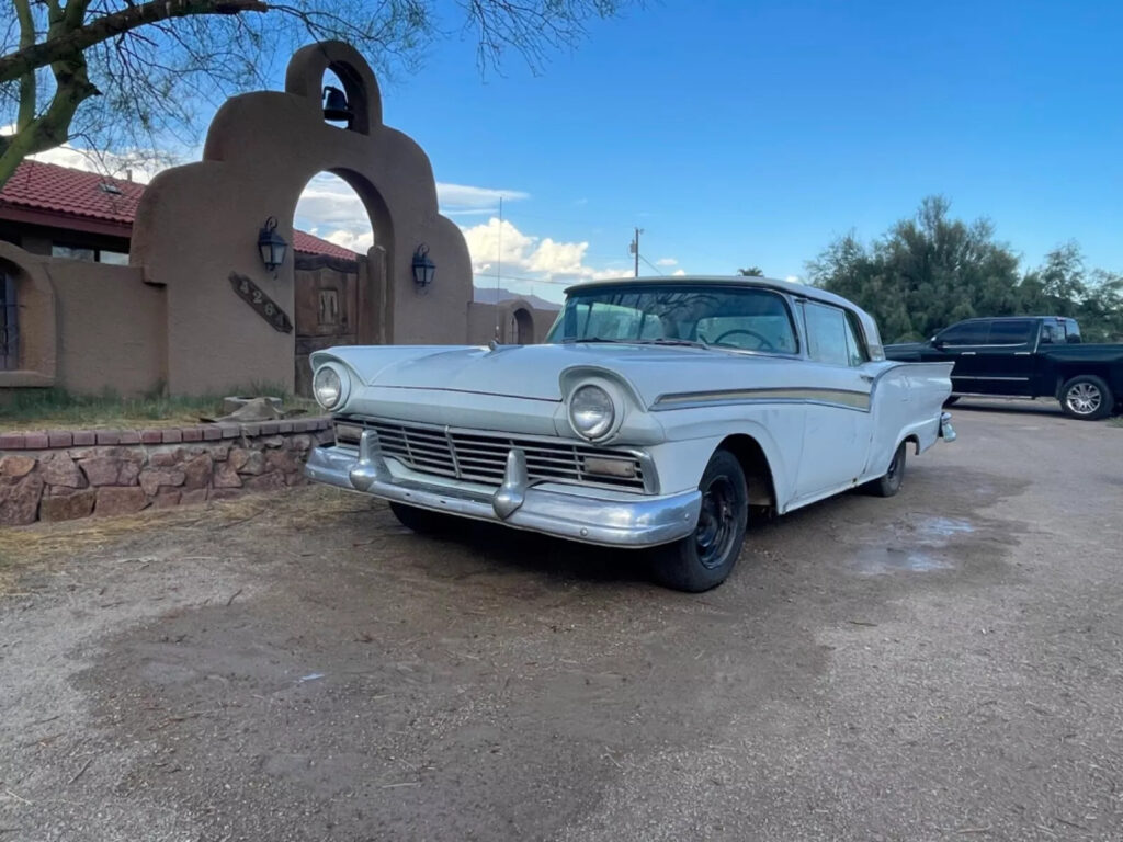 1957 Ford Fairlane