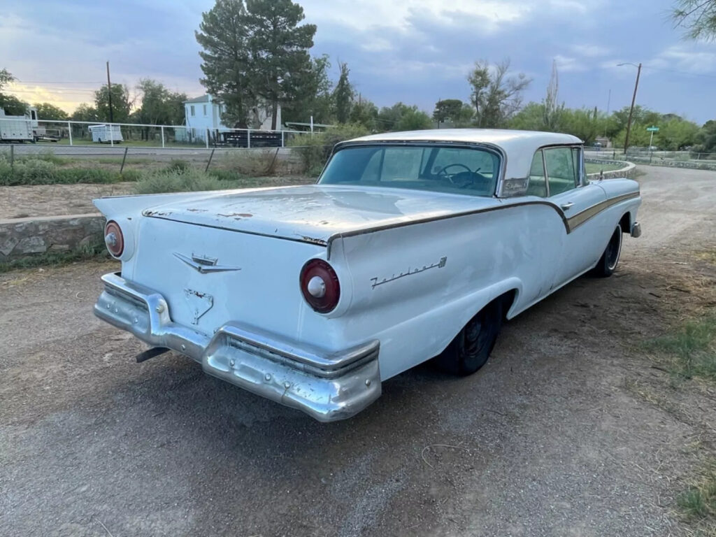 1957 Ford Fairlane