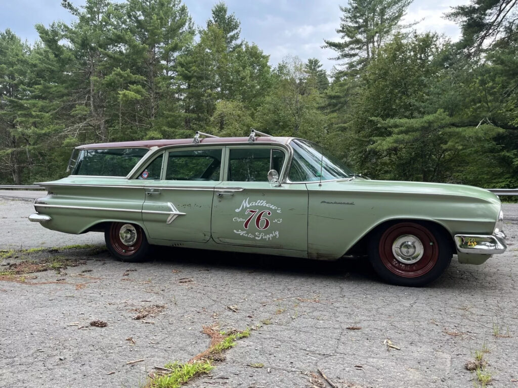 1960 Chevrolet Parkwood Impala Barnfind