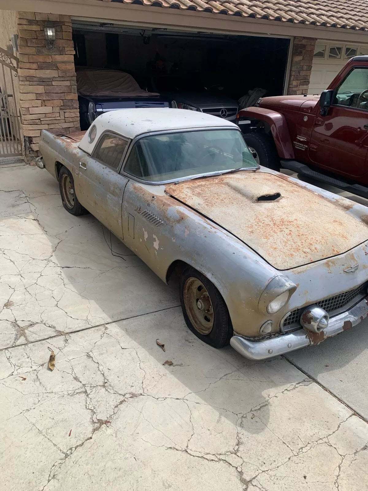 1956 Ford Thunderbird