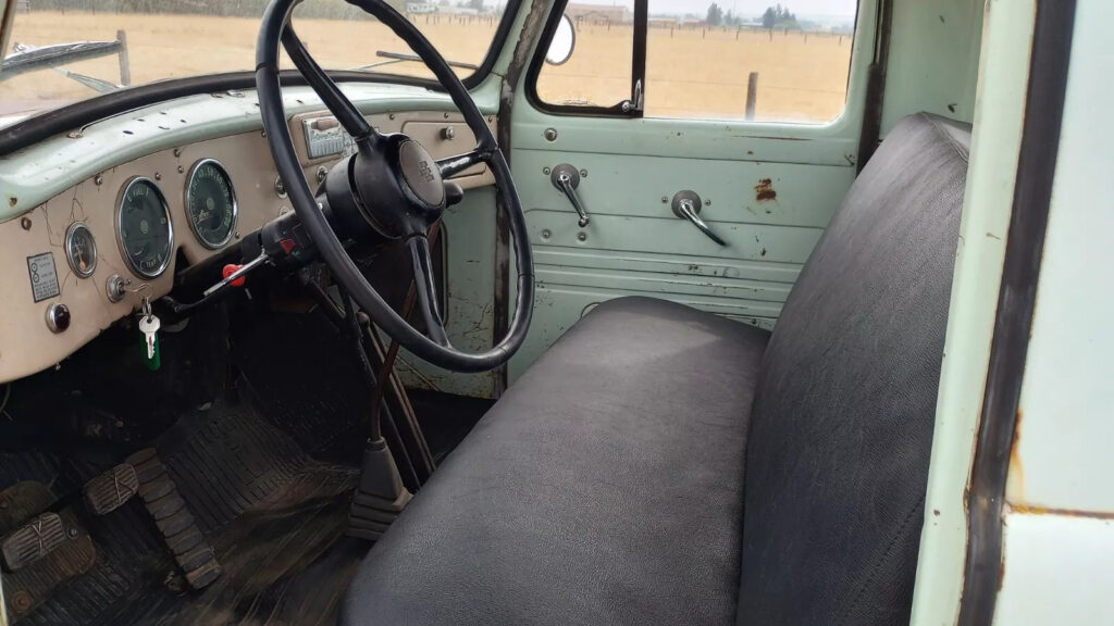 1956 International Harvester S-120