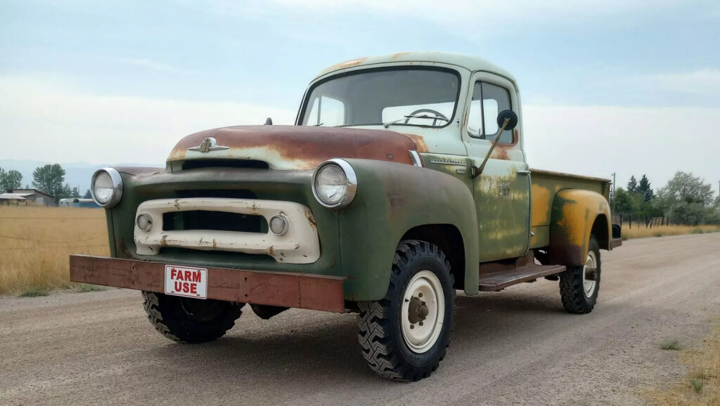 1956 International Harvester S-120