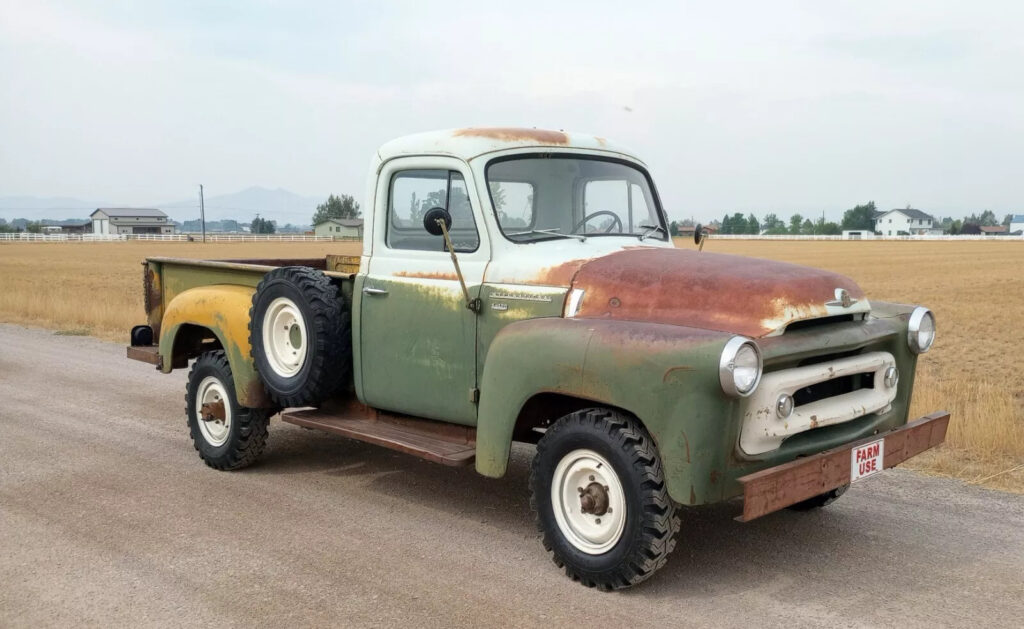 1956 International Harvester S-120