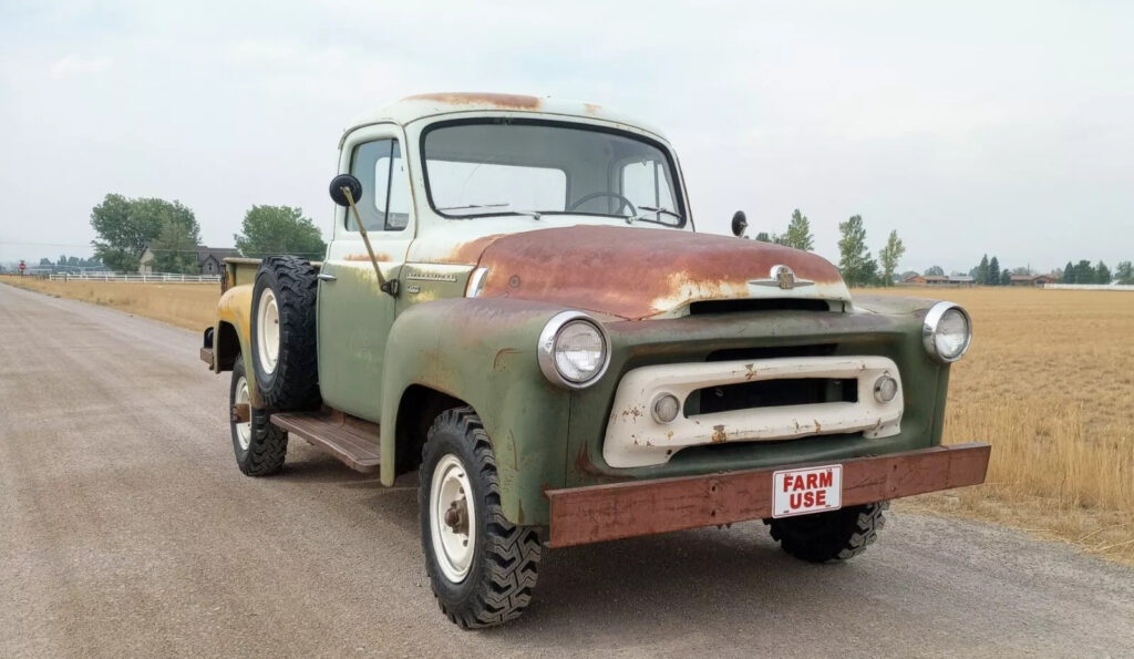 1956 International Harvester S-120