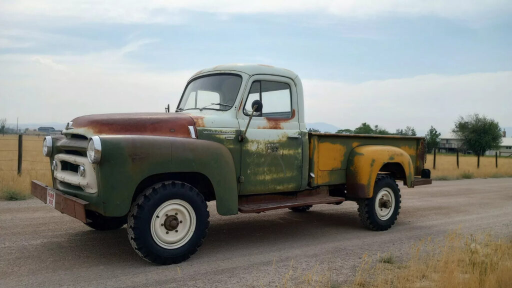 1956 International Harvester S-120