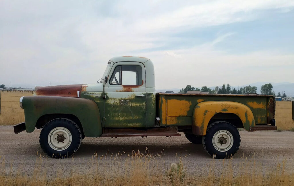 1956 International Harvester S-120