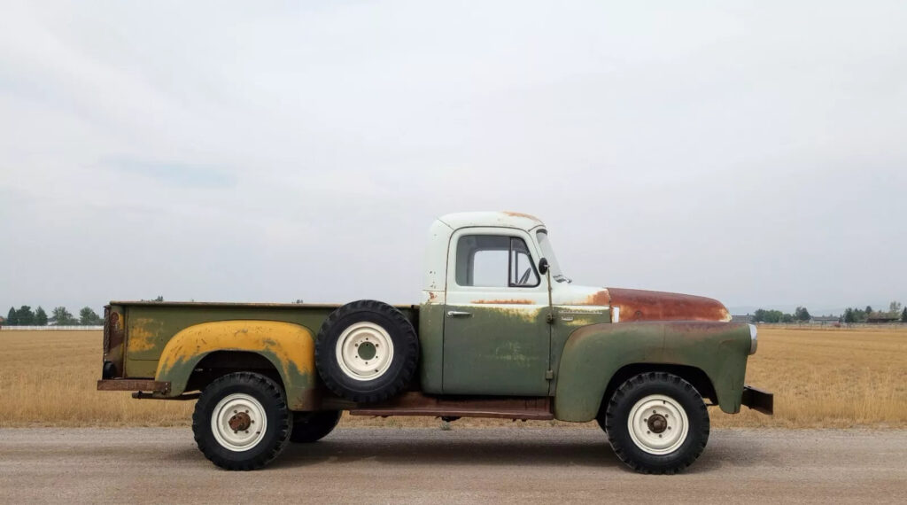 1956 International Harvester S-120