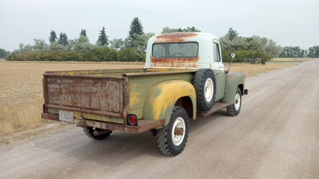 1956 International Harvester S-120