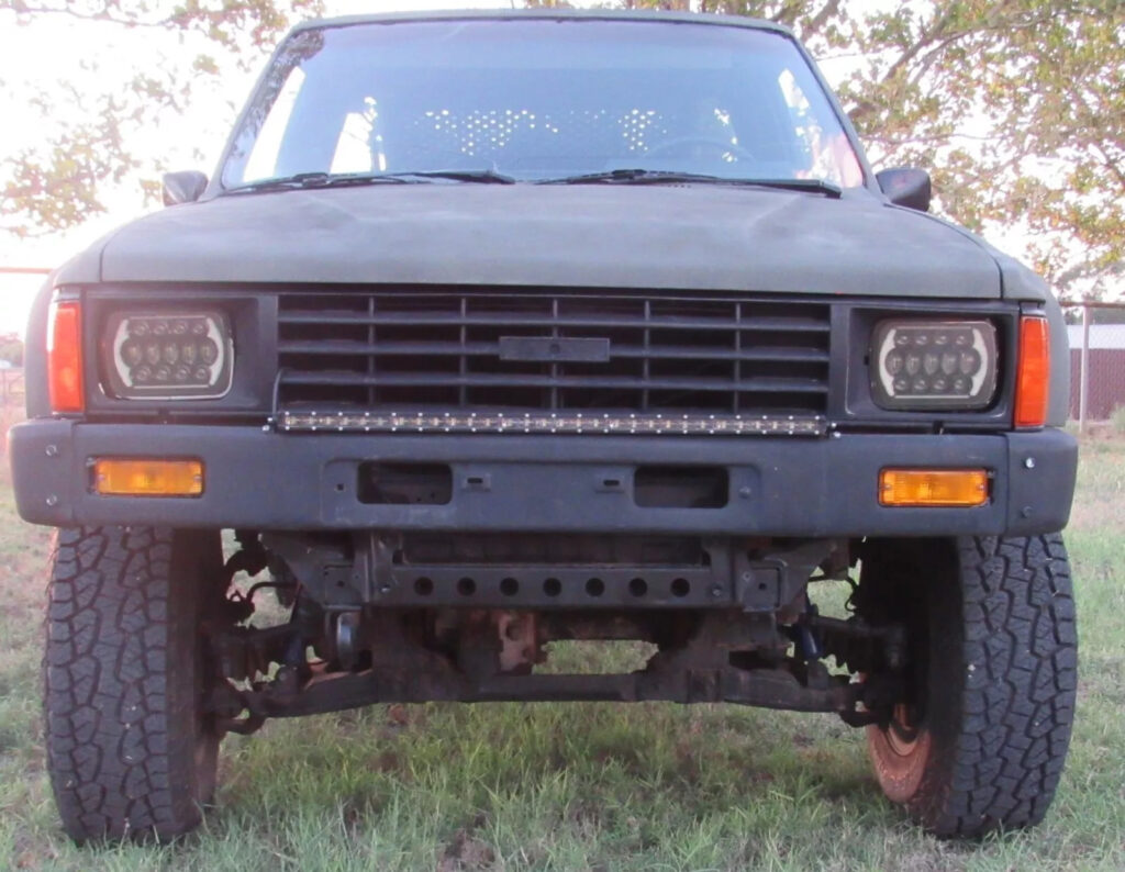 1986 Toyota Pickup Xtracab RN66 SR5