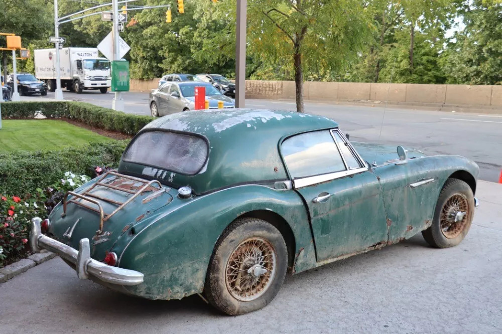 1965 Austin Healey 3000