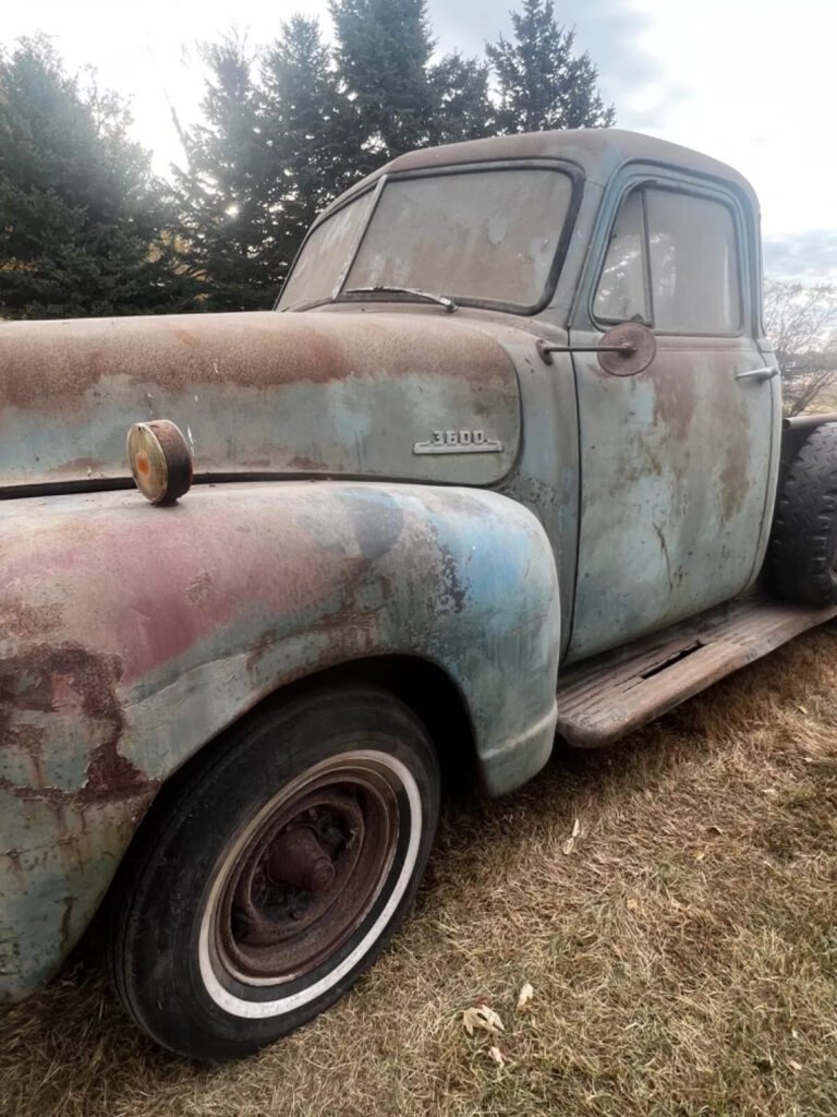 1953 Chevrolet Pickups