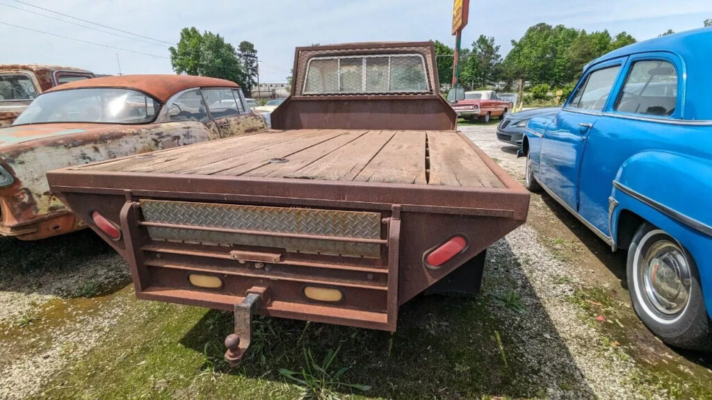 1977 Jeep J-20 Flat bed 3/4 ToN