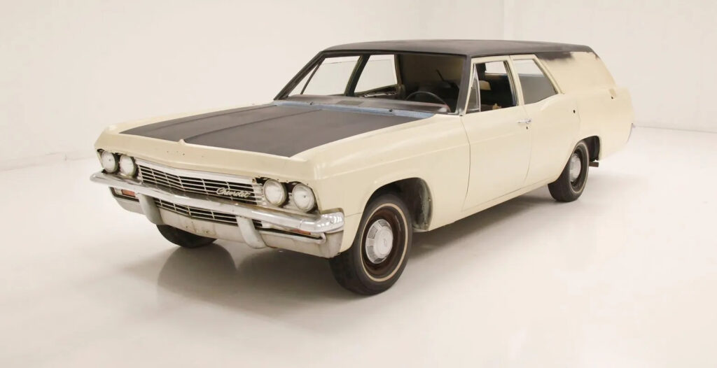 1965 Chevrolet Biscayne Station Wagon