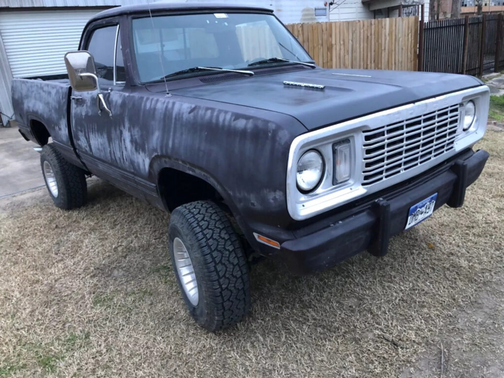 1977 Dodge Power Wagon