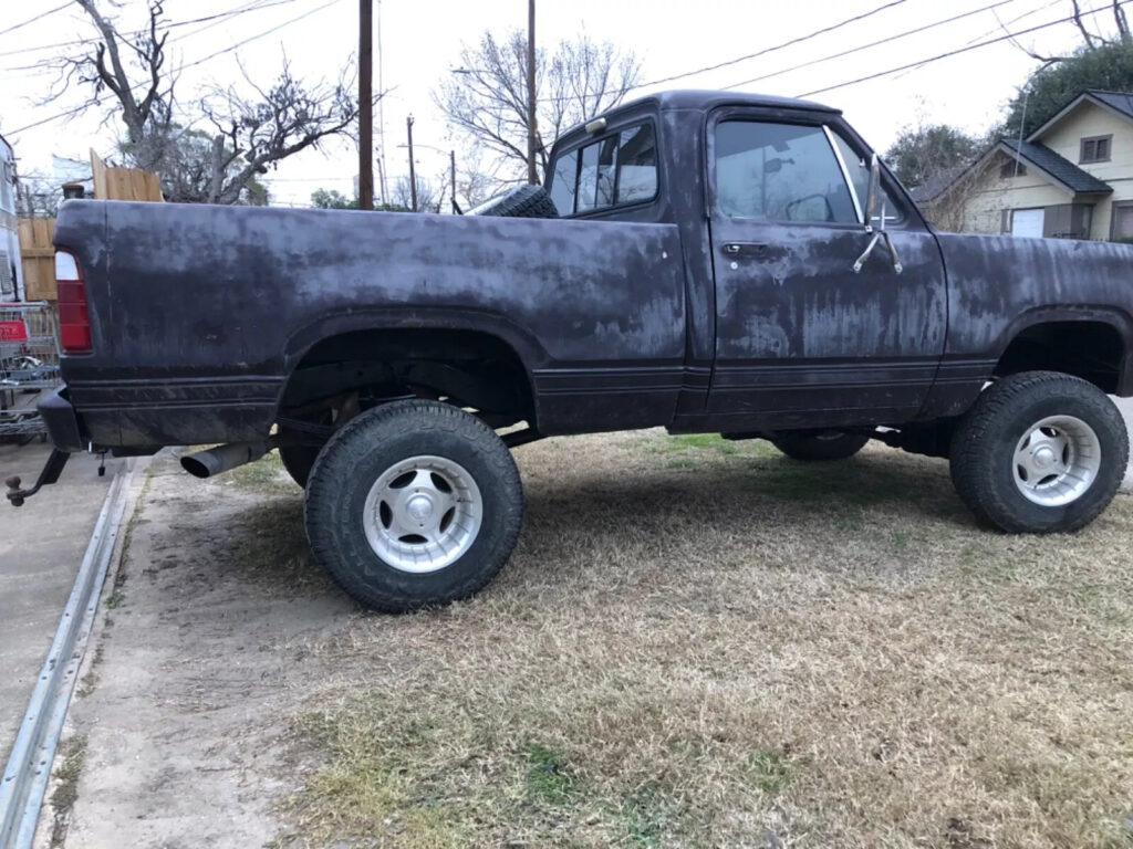 1977 Dodge Power Wagon