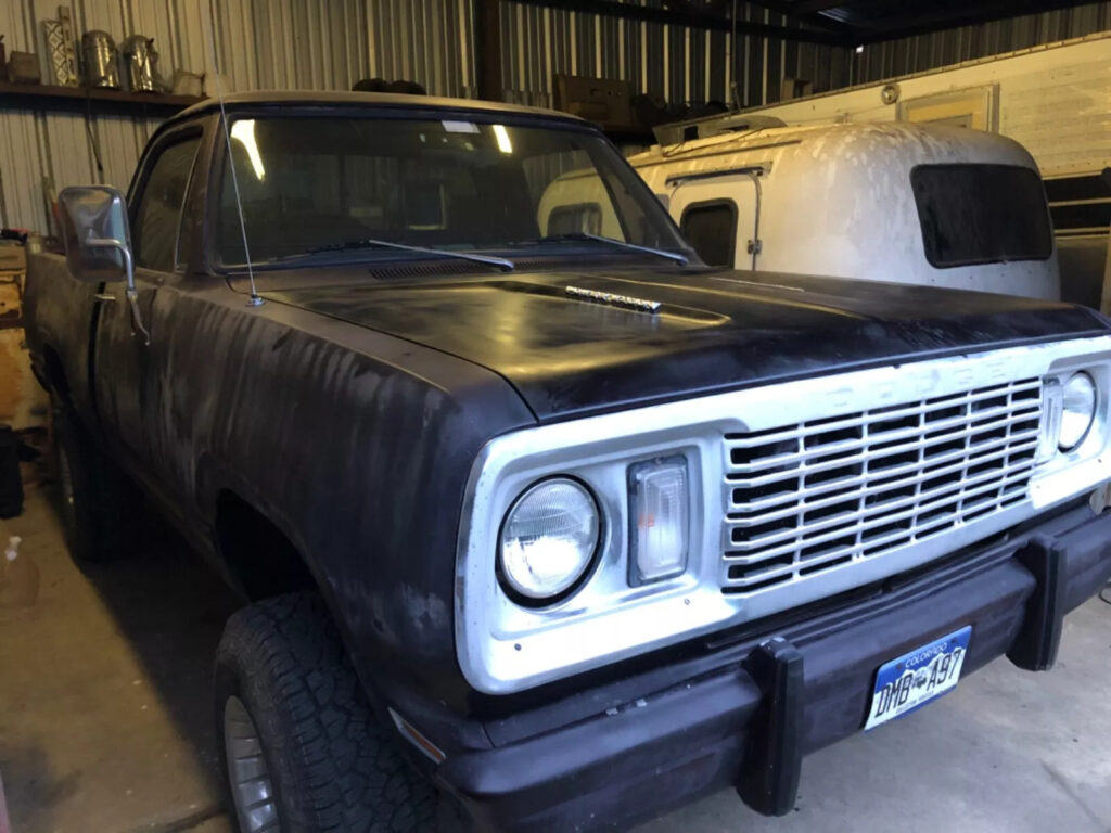 1977 Dodge Power Wagon