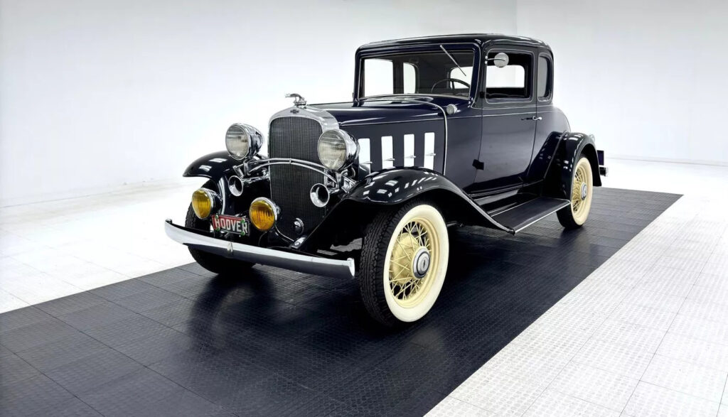 1932 Chevrolet Confederate 5 Window Coupe