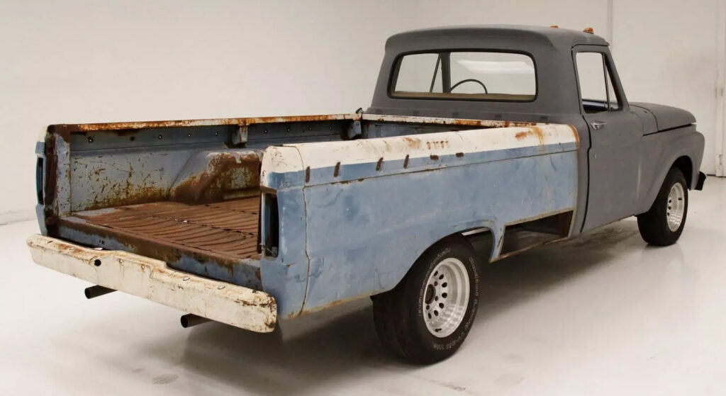 1965 Ford F-100 Pickup