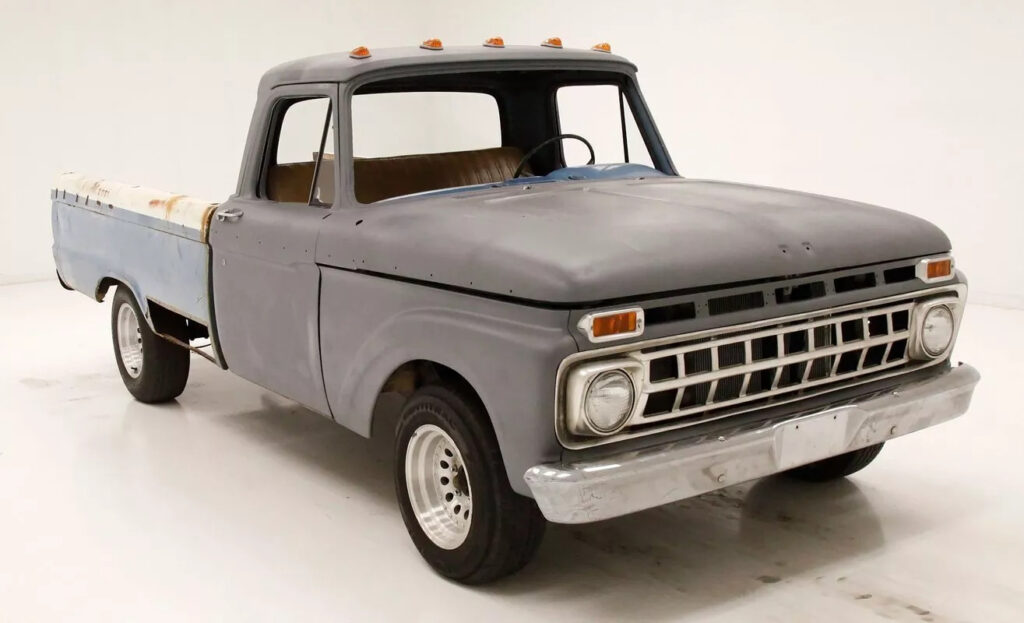 1965 Ford F-100 Pickup