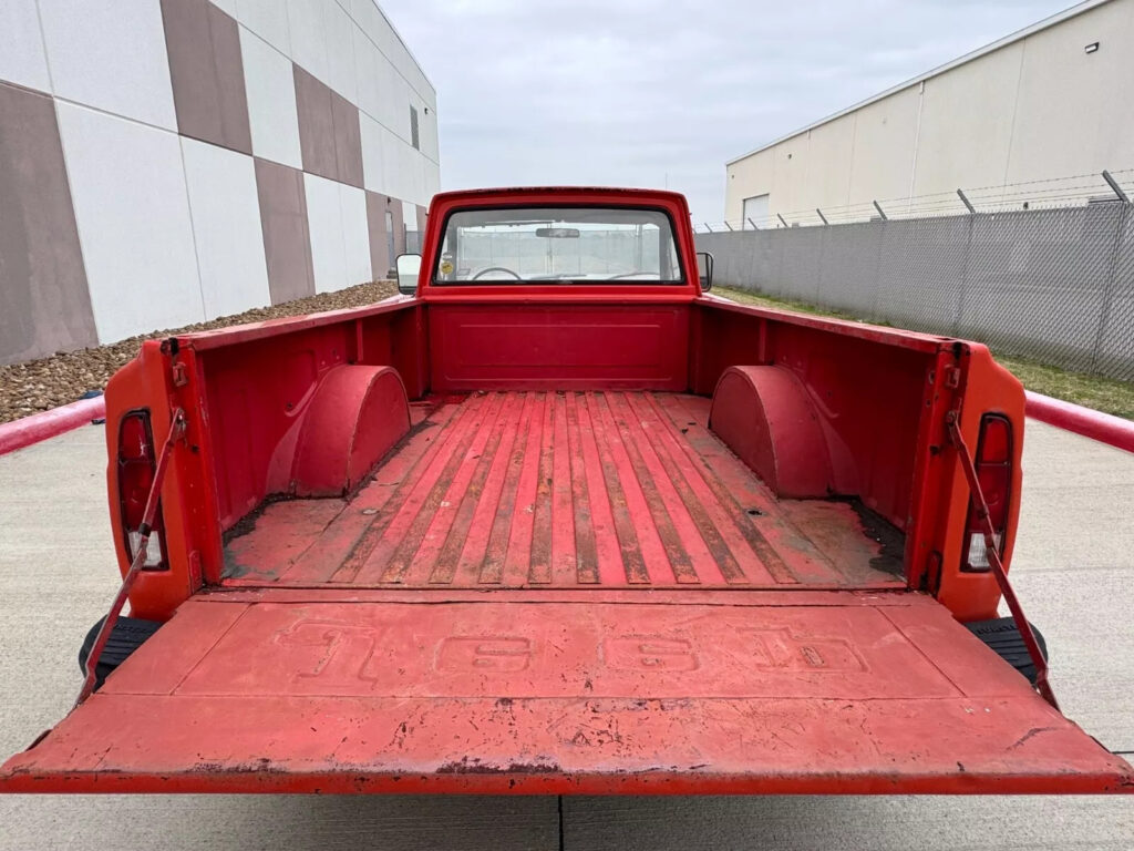 1975 Jeep J10 jeep j10 pick up Truck Classic barn find 4×4