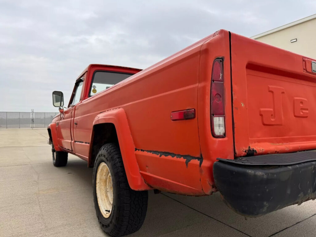 1975 Jeep J10 jeep j10 pick up Truck Classic barn find 4×4