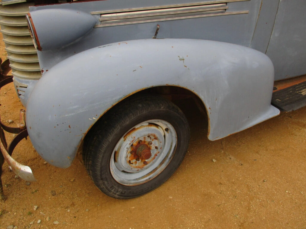 1937 Oldsmobile Six Coupe