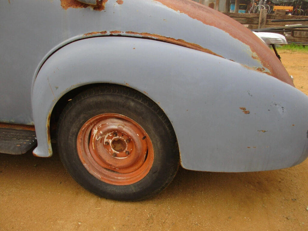 1937 Oldsmobile Six Coupe