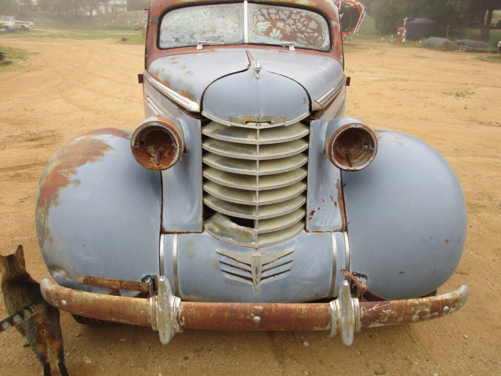 1937 Oldsmobile Six Coupe