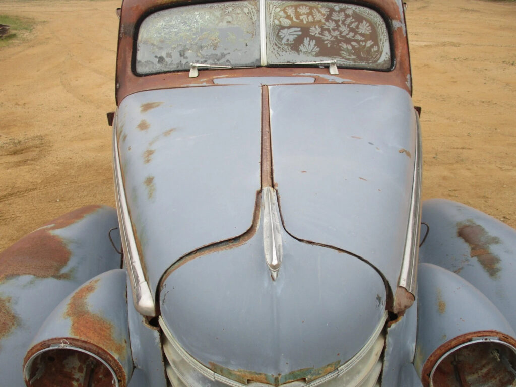1937 Oldsmobile Six Coupe