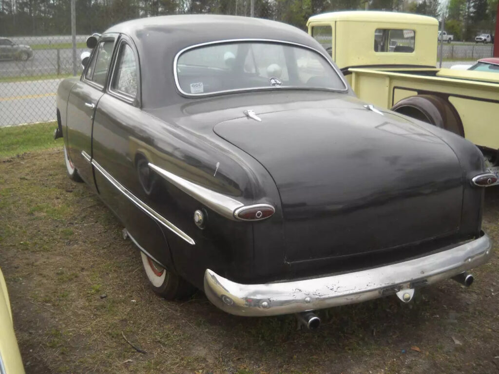 1949 Ford Crestline Old School Custom