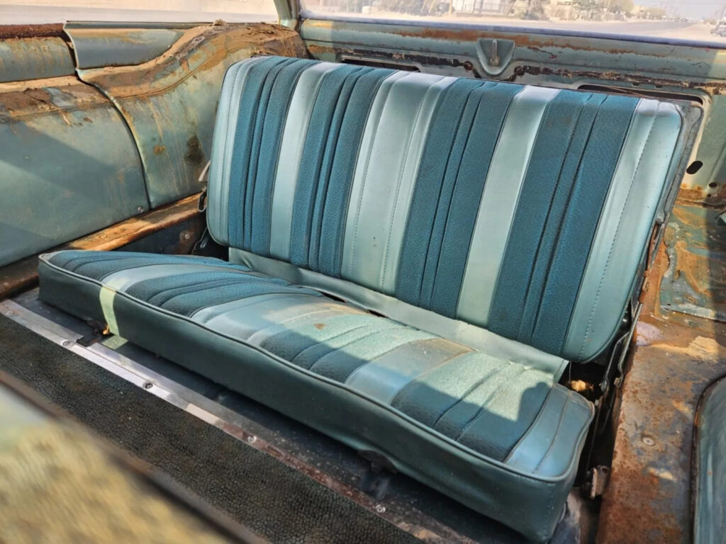 1966 Oldsmobile Custom Cruiser Vista
