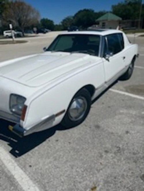 1982 Avanti Coupe
