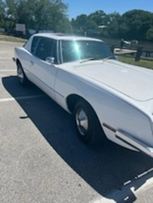 1982 Avanti Coupe