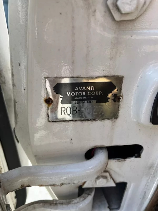 1982 Avanti Coupe